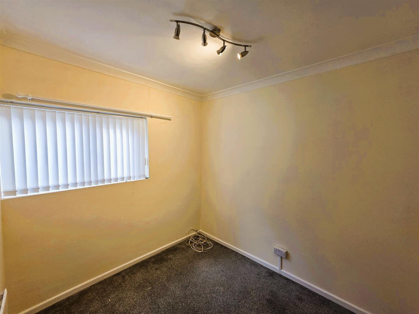 Llandafen Road, Llanelli, SA14 9BD